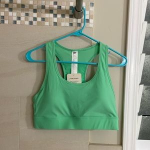 BRAND NEW Fabletics Racerback Sports Bra (tags still on)